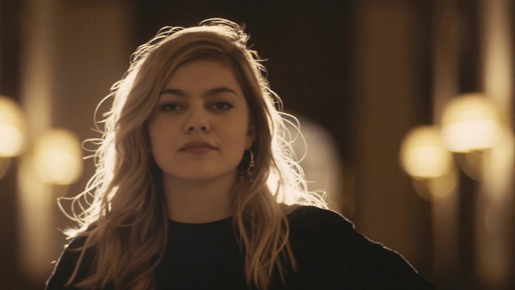 Marie Laforêt : sa fille Lisa Azuelos réalise le nouveau clip de Louane